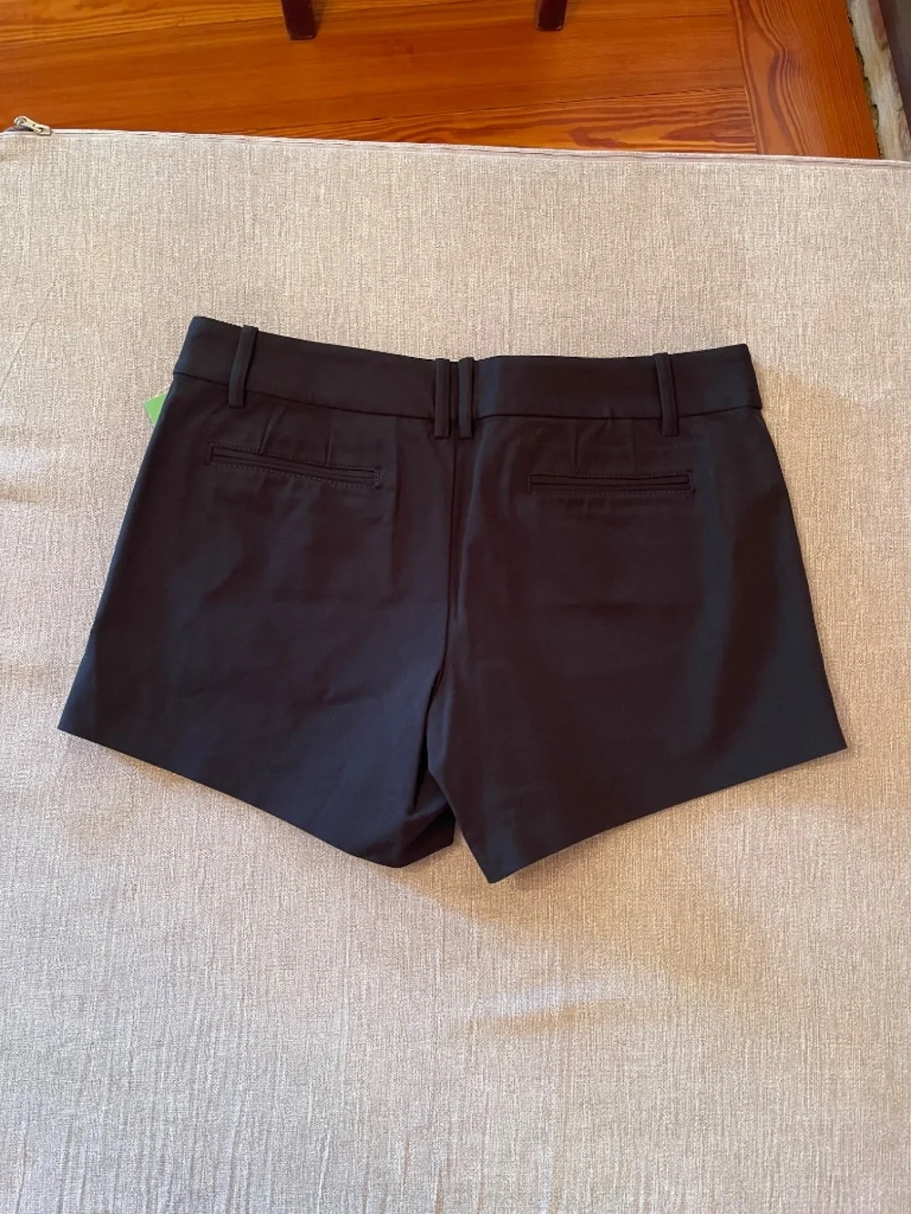 Lilly Pulitzer Women's Mini Shorts Sloane Black Side Zip Size 12 NWT! - Picture 2 of 10
